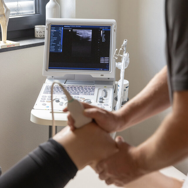 Ultraschalldiagnose am Knie